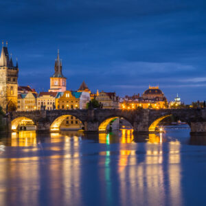 Evening Prague walking tour with a welcome drink