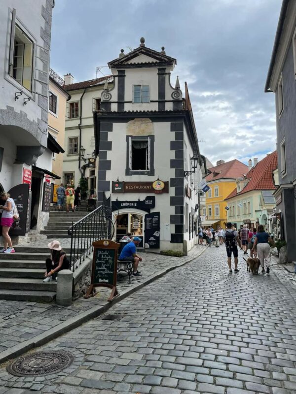 Excursión privada de un día a Český Krumlov con almuerzo tradicional checo - Imagen 2