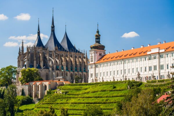 Excursión de un día a la Unesco Kutná hora con almuerzo tradicional checo
